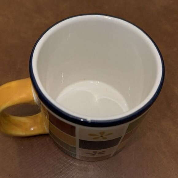 Hausenware Inc. Flower Tile Pattern Ceramic Mug - Picture 3 of 6